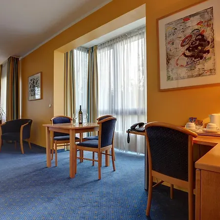 Centro Park Hotel Berlin-Neukoelln-2